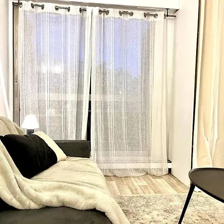 Appartement Beau Studio Avec Vue Tour Eiffel