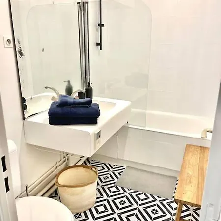Beau Studio Avec Vue Tour Eiffel Appartement